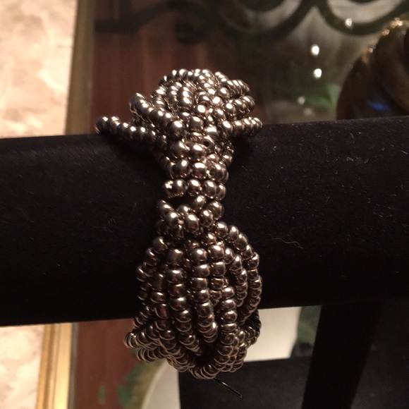 Jewelry - Picture 4 of 5